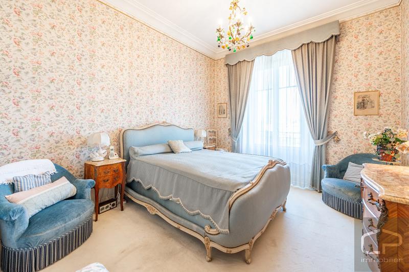 Appartement bourgeois - 91 m² - 4 pièces