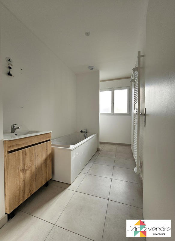 Maison - 86 m² - 4 pièces