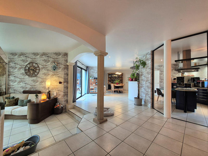 Maison - 190 m² - 5 pièces