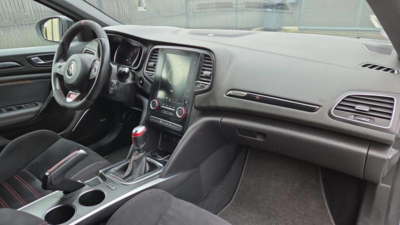 Renault Mégane IV 1.8 TCe 300 Rs Trophy - Entretien constructeur