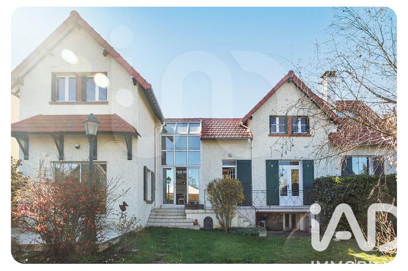 Maison - 251 m² - 10 pièces