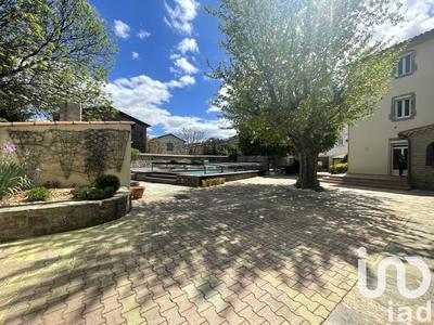 Maison - 335 m² - 9 pièces