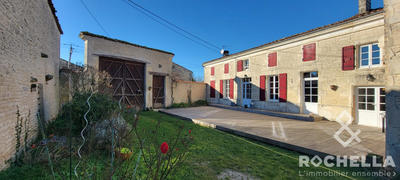 Maison ancienne - 271 m² - 9 pièces