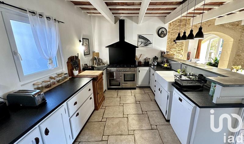 Maison - 280 m² - 10 pièces