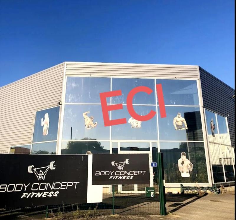 Fonds de commerce - Services - 680 m²