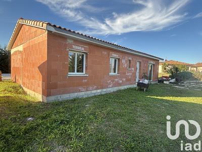 Maison - 99 m² - 4 pièces