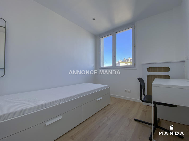 Chambre - 9 m² - 4 pièces