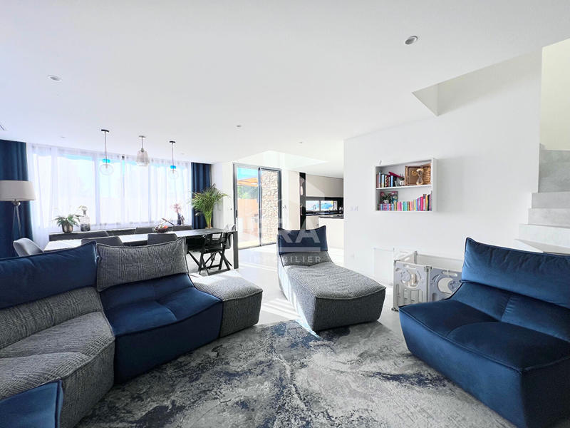 Maison - 138 m² - 5 pièces