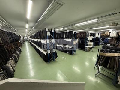 Entrepôt - 4 050 m²