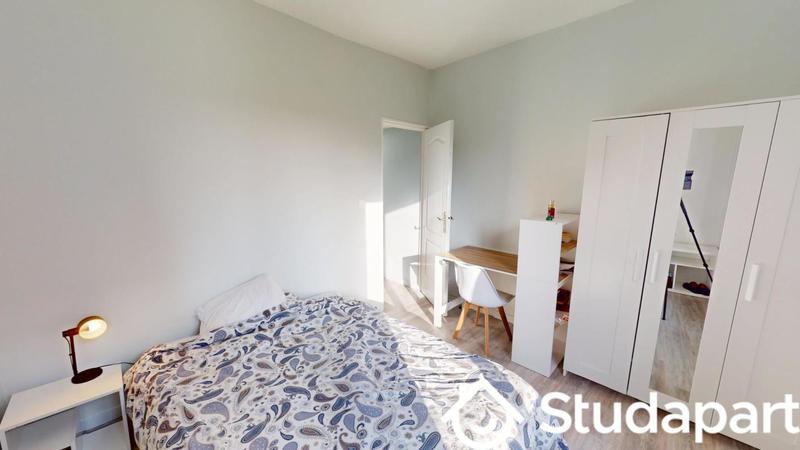 Chambre - 11 m² - 1 pièce