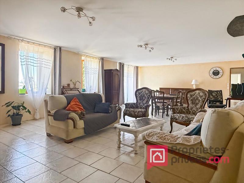 Maison - 190 m² - 8 pièces