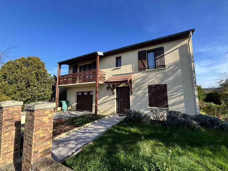 Maison - 99 m² - 5 pièces