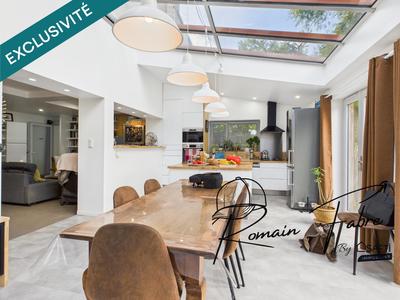 Villa - 980 m² - 34 pièces