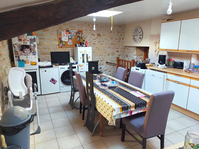 Maison - 239 m² - 8 pièces