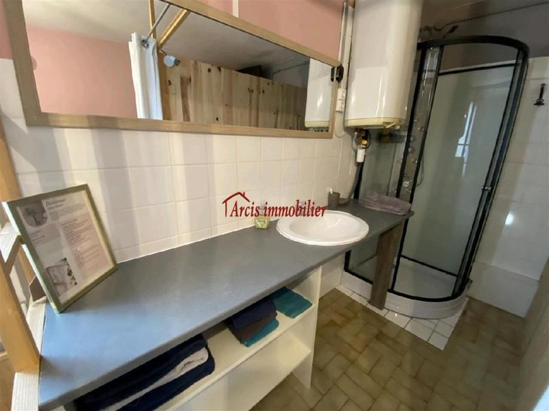 Maison - 180 m² - 10 pièces