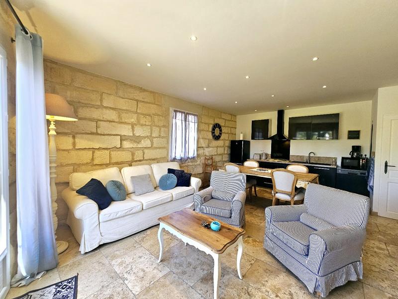 Maison - 180 m² - 8 pièces