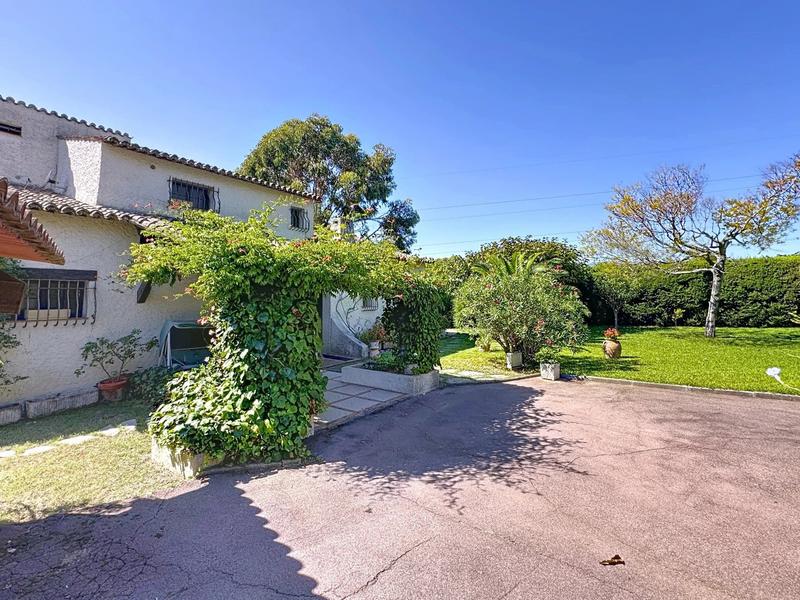 Maison - 199 m² - 7 pièces