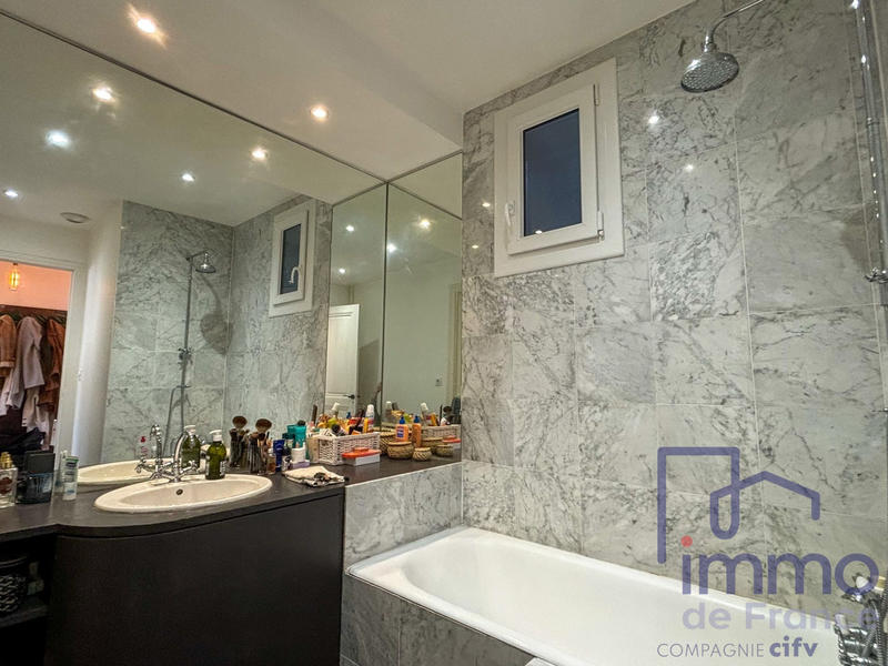 Appartement - 91 m² - 3 pièces