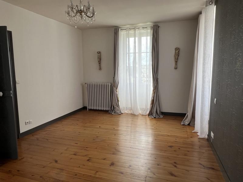 Maison - 140 m² - 7 pièces