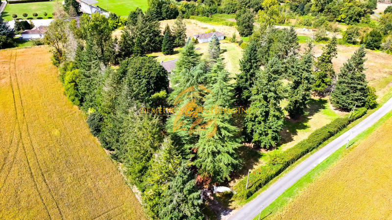 Maison - 243 m² - 8 pièces