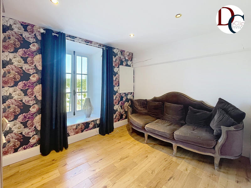 Maison - 405 m² - 11 pièces