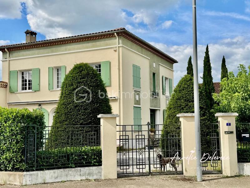 Maison d'architecte - 208 m² - 7 pièces