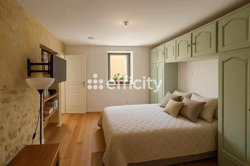 Maison - 101 m² - 5 pièces