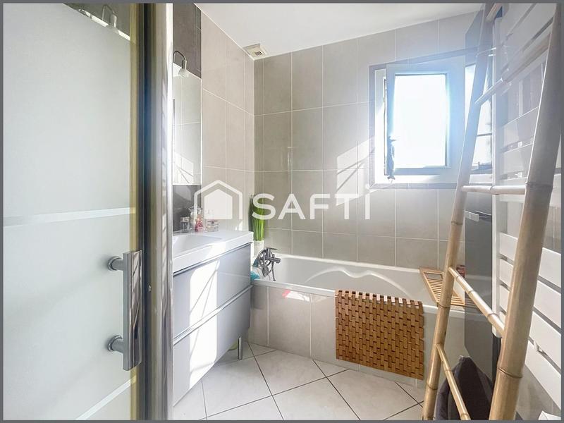 Maison - 100 m² - 4 pièces