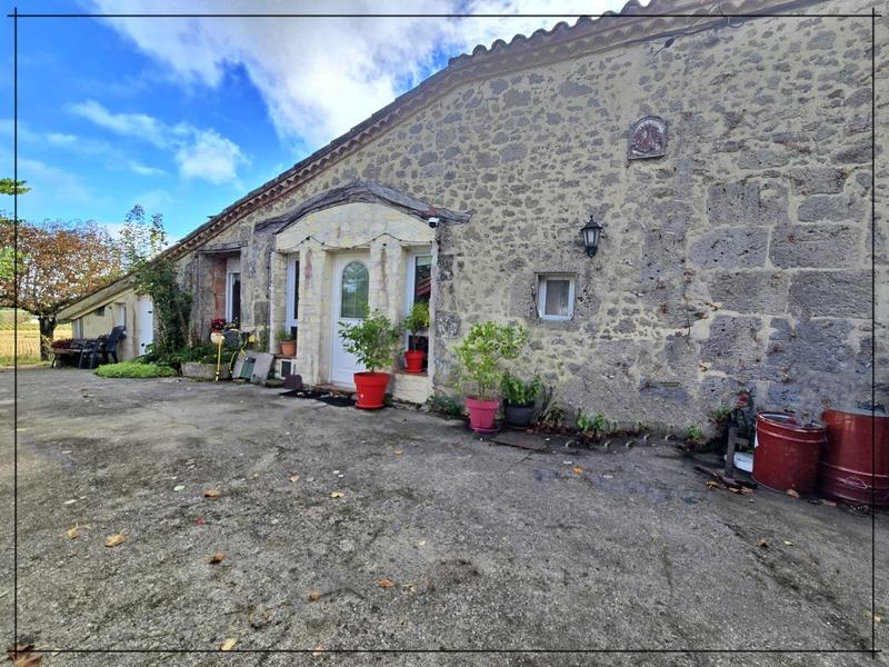 Propriété - 350 m² - 9 pièces
