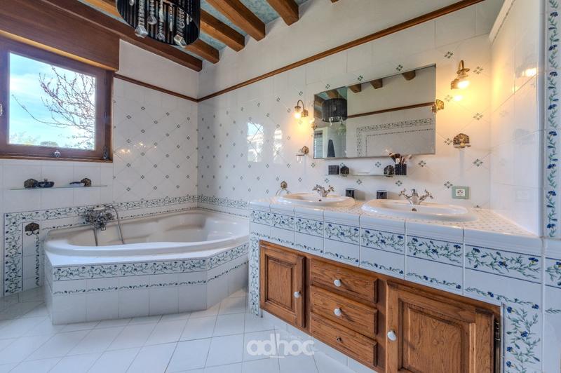 Maison - 200 m² - 8 pièces