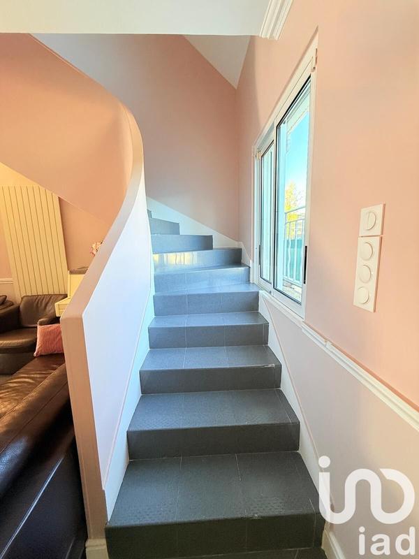 Maison - 200 m² - 7 pièces