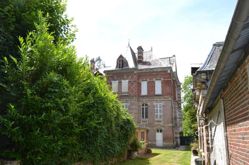 Château - 750 m² - 16 pièces