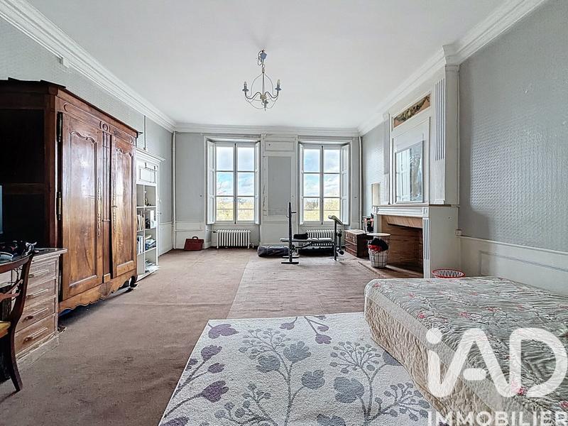 Maison - 340 m² - 9 pièces