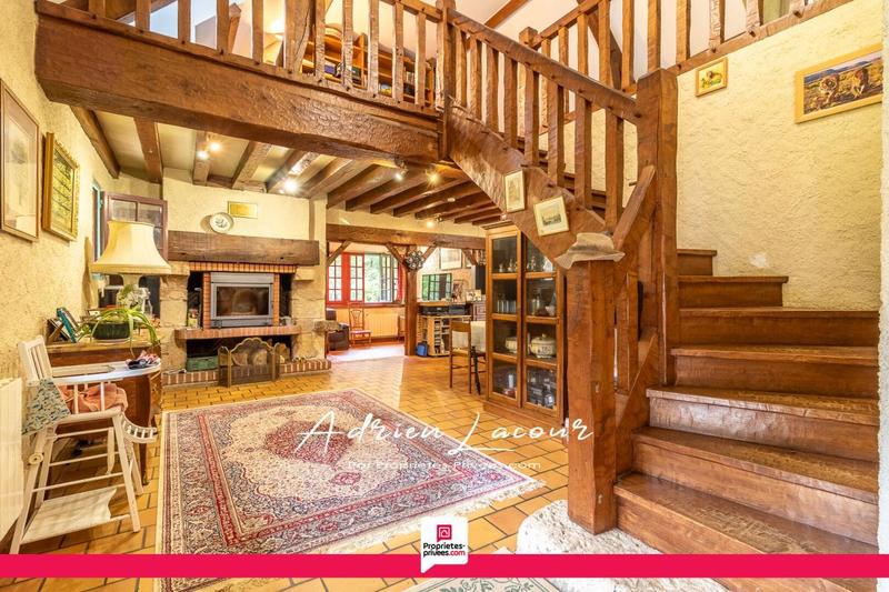 Maison - 177 m² - 9 pièces