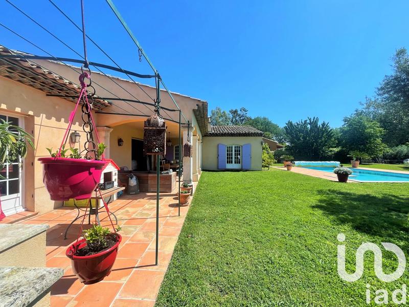 Maison - 200 m² - 5 pièces