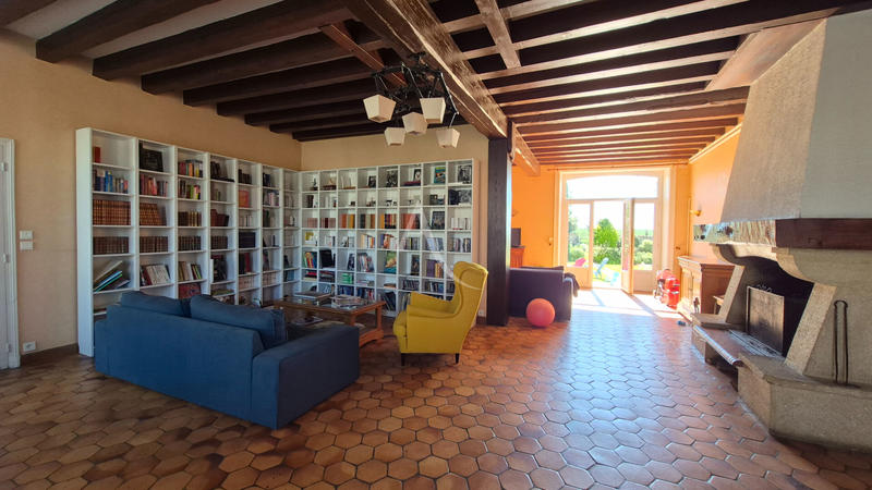 Maison - 265 m² - 9 pièces