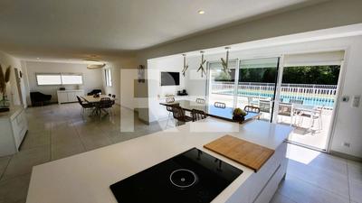 Maison - 169 m² - 6 pièces