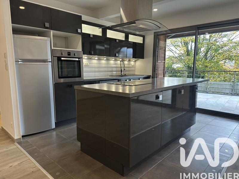 Appartement - 95 m² - 3 pièces