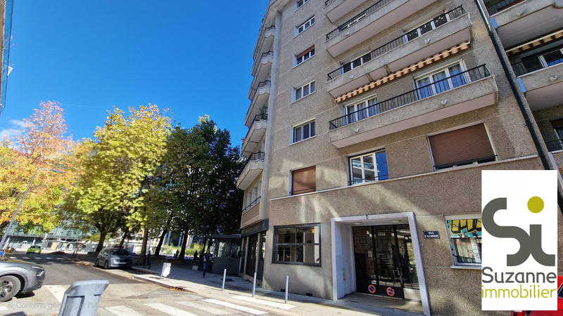 Appartement - 86 m² - 4 pièces