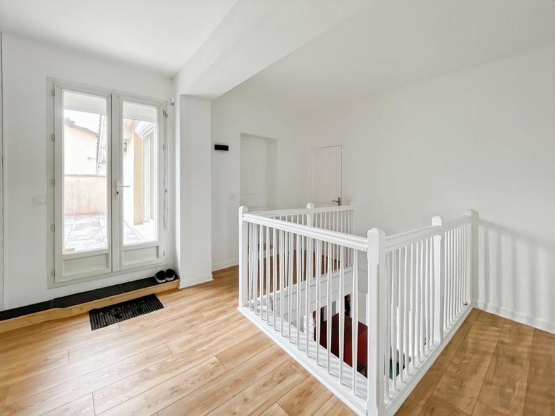 Maison - 180 m² - 7 pièces