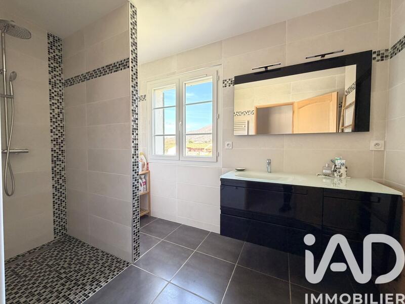 Maison - 123 m² - 5 pièces