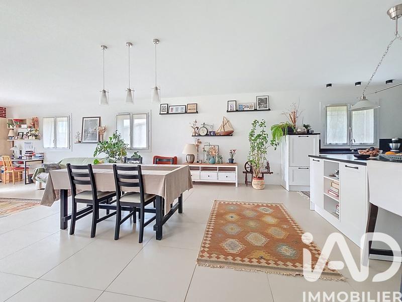 Maison - 111 m² - 4 pièces