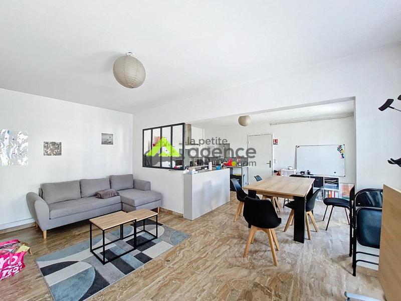 Local commercial - 240 m²