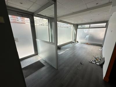 Local commercial - 70 m² - 4 pièces
