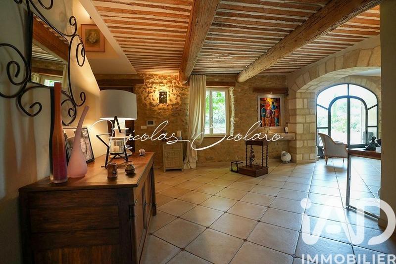 Maison - 310 m² - 8 pièces