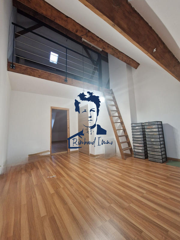 Appartement - 90 m² - 3 pièces