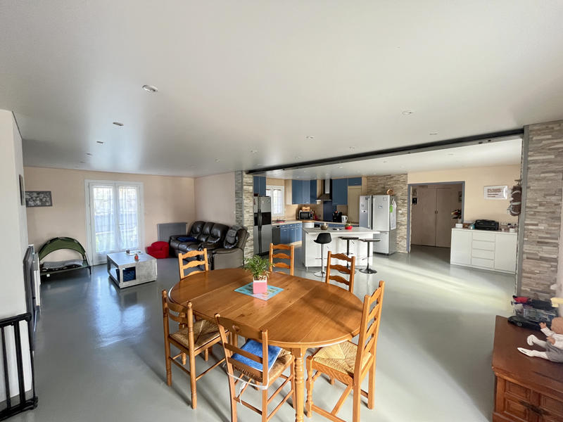 Maison - 160 m² - 8 pièces