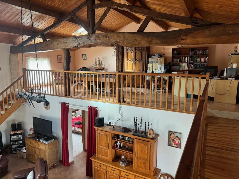 Maison en pierre - 322 m² - 10 pièces