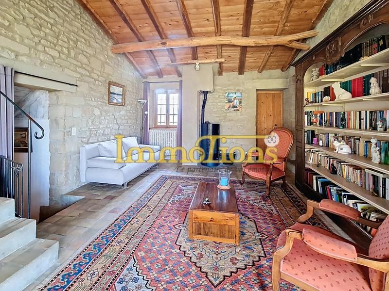 Propriété - 268 m² - 7 pièces