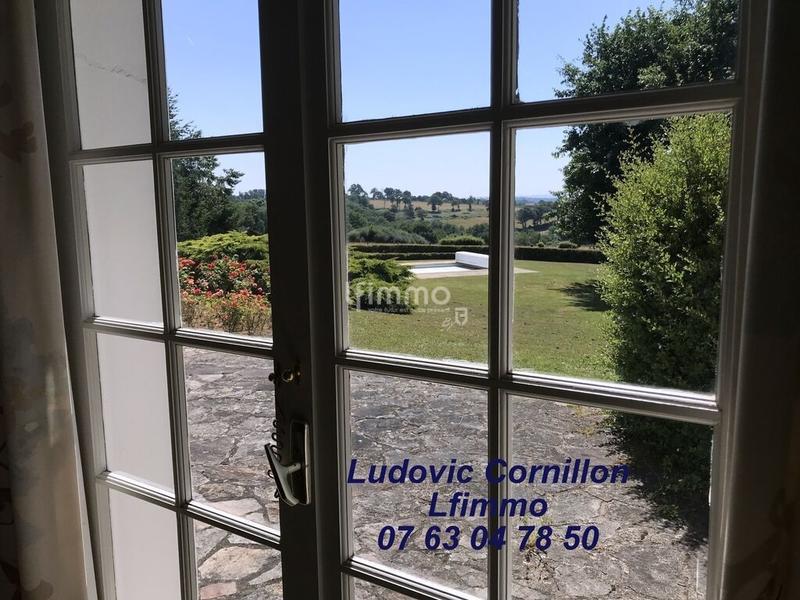 Maison - 207 m² - 11 pièces